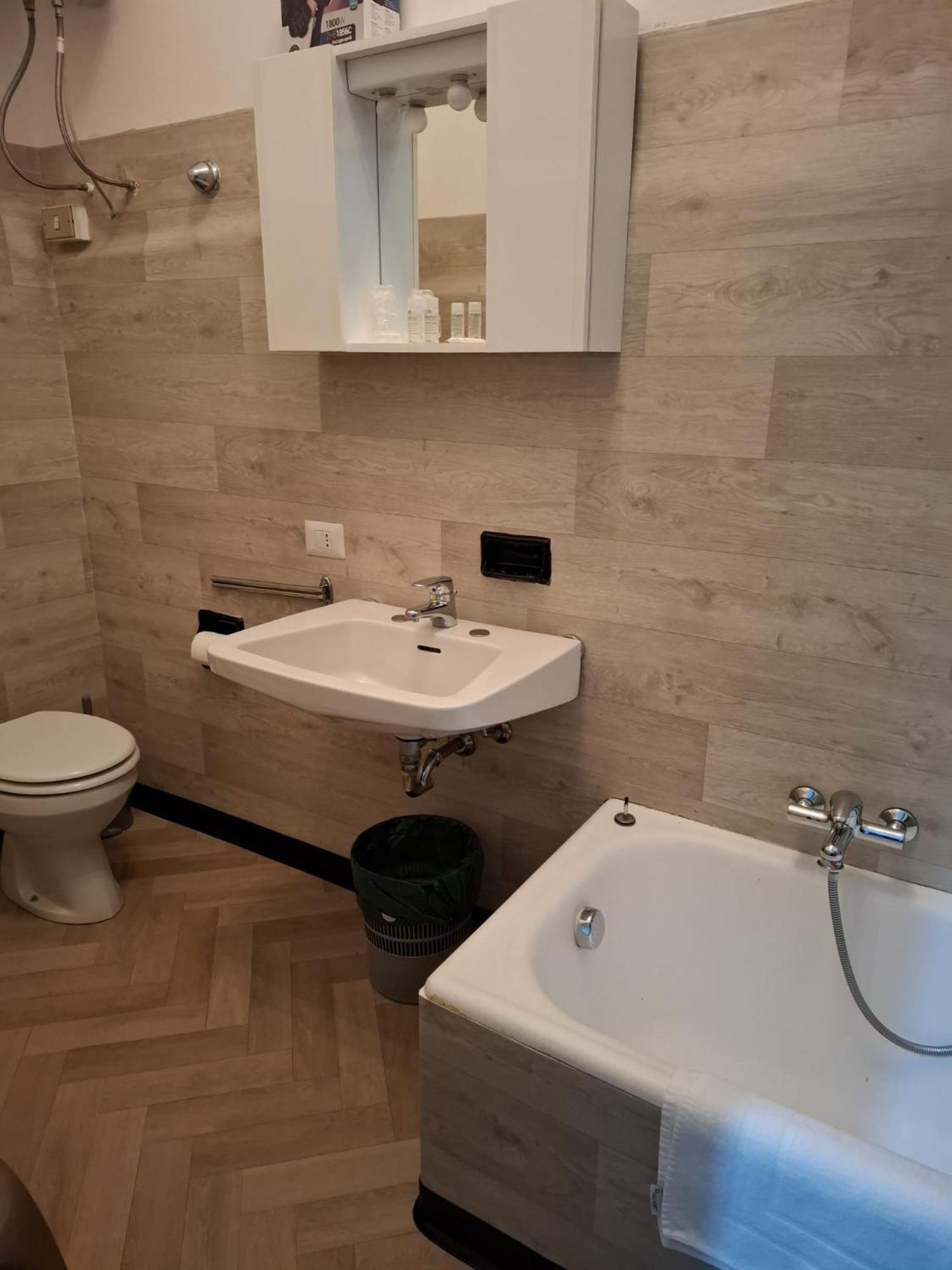 Villa Terzaghi Gorla Minore Екстер'єр фото