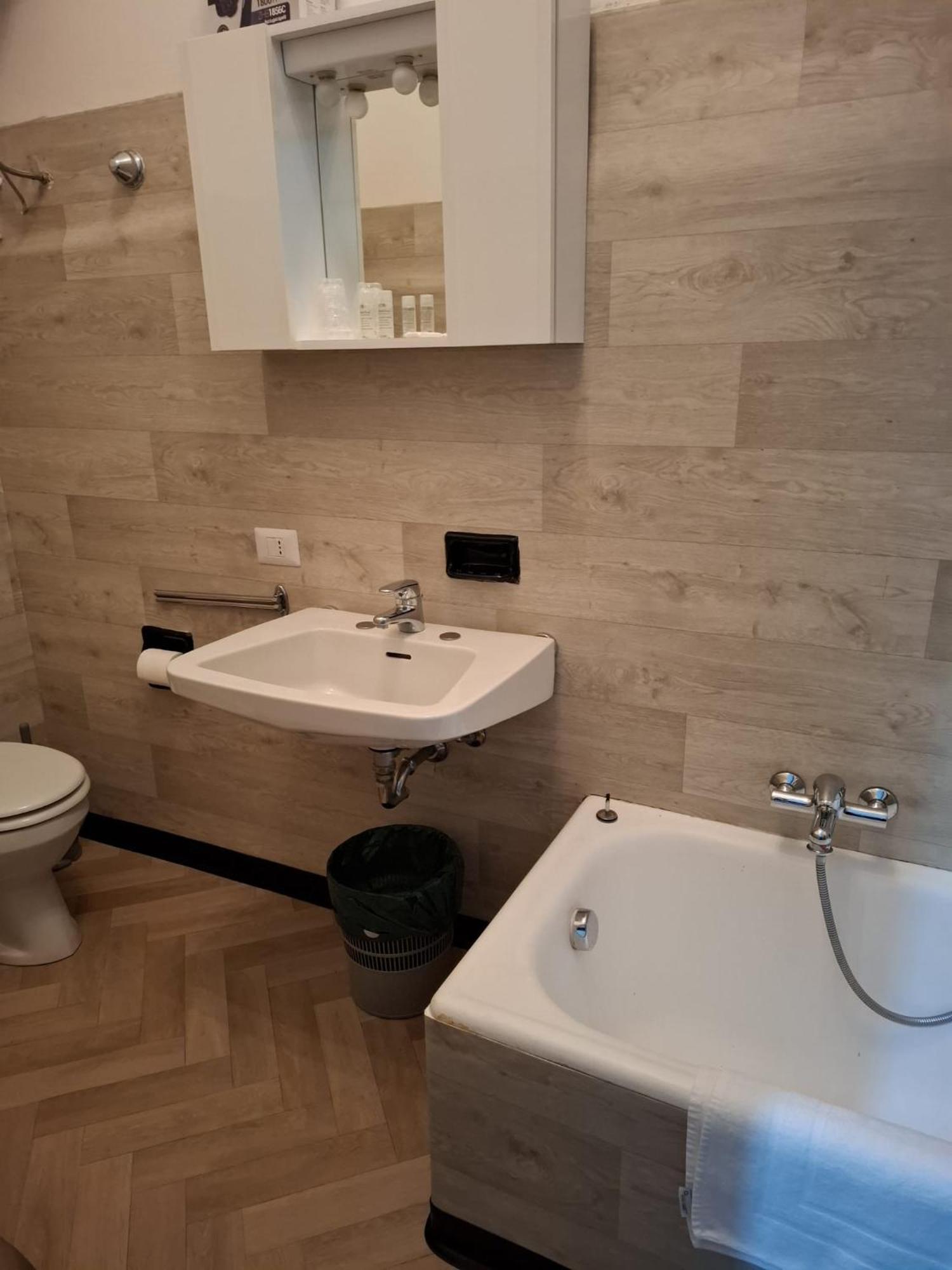 Villa Terzaghi Gorla Minore Екстер'єр фото